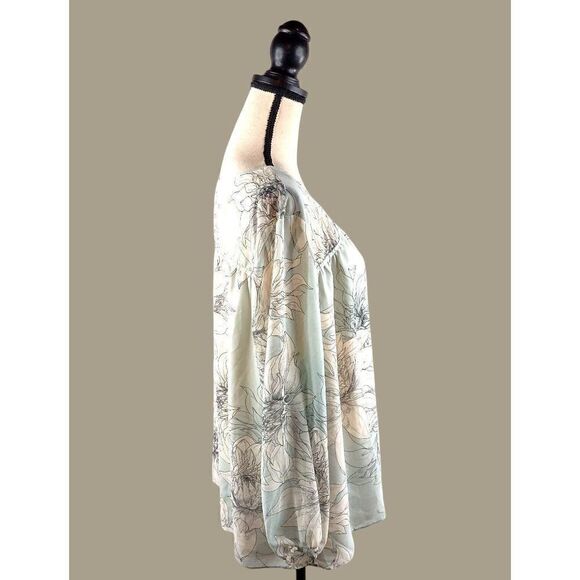 Vince Camuto Light Green and Cream Floral Blouse Size 1X - Picture 4 of 11